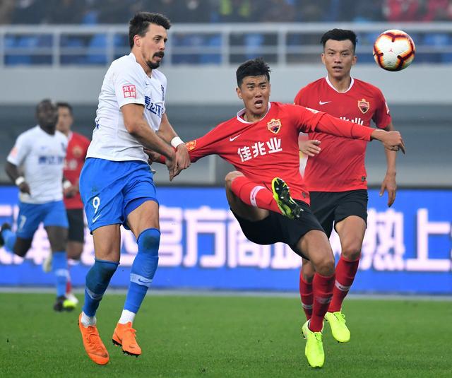 爱游戏体育直播-包含天津泰达和深圳佳兆业的对决，双方谁更胜一筹？的词条