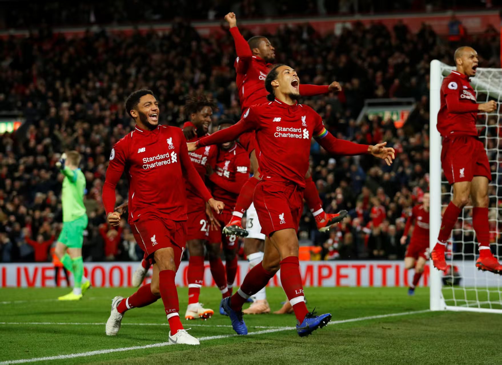 爱游戏app-包含利物浦主场大捷，切尔西遭遇困境的词条