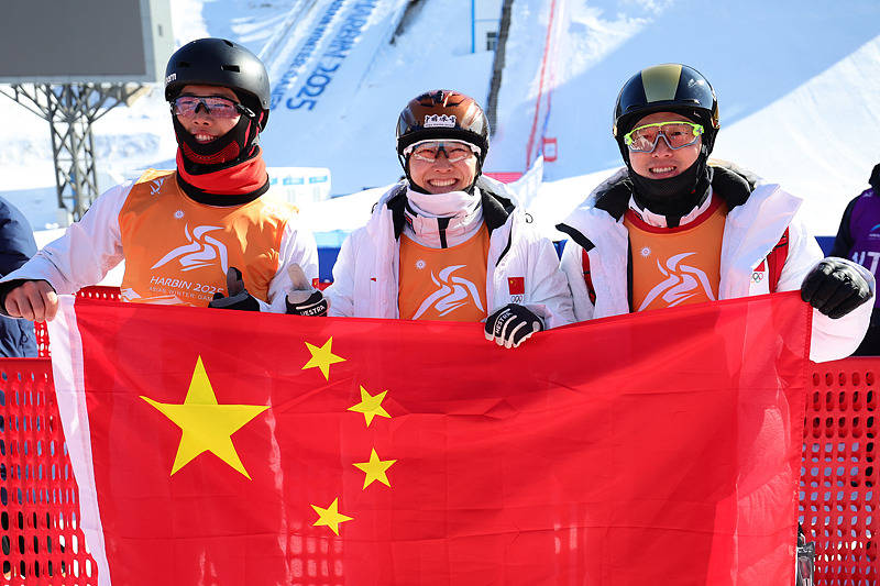 爱游戏网页版-第一时间回顾亚冠赛场上的惊艳瞬间(第一时间回顾亚冠赛场上的惊艳瞬间英文)