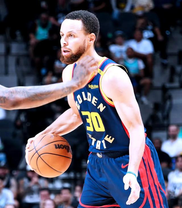 关于马刺球员全力以赴,带队获得振奋胜利的信息 关于马刺球员全力以赴,带队获得振奋胜利的信息