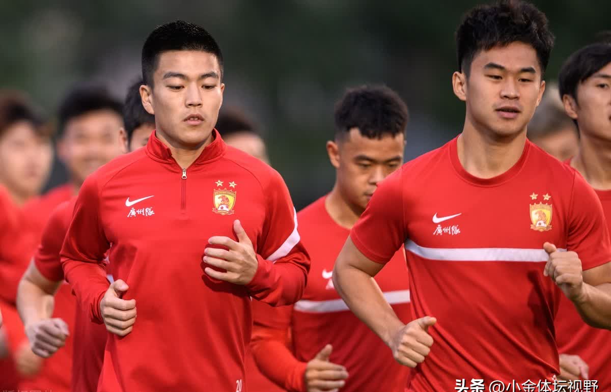 凭借一波广州队,亚冠成功破门,现场球迷泪目的简单介绍 凭借一波广州队,亚冠成功破门,现场球迷泪目的简单介绍