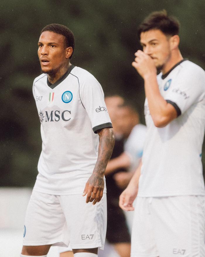 爱游戏入口-关于那不勒斯热身赛不胜，球队备战情况堪忧的信息