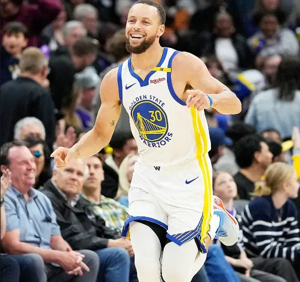 勇士实力碾压对手,完美收官 勇士实力碾压对手,完美收官