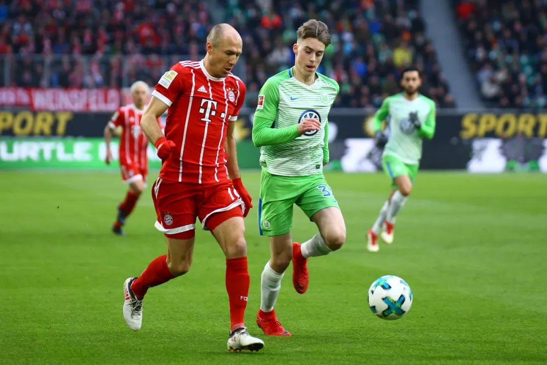 爱游戏在线登录-球队配合默契，团结合作展现最佳表现