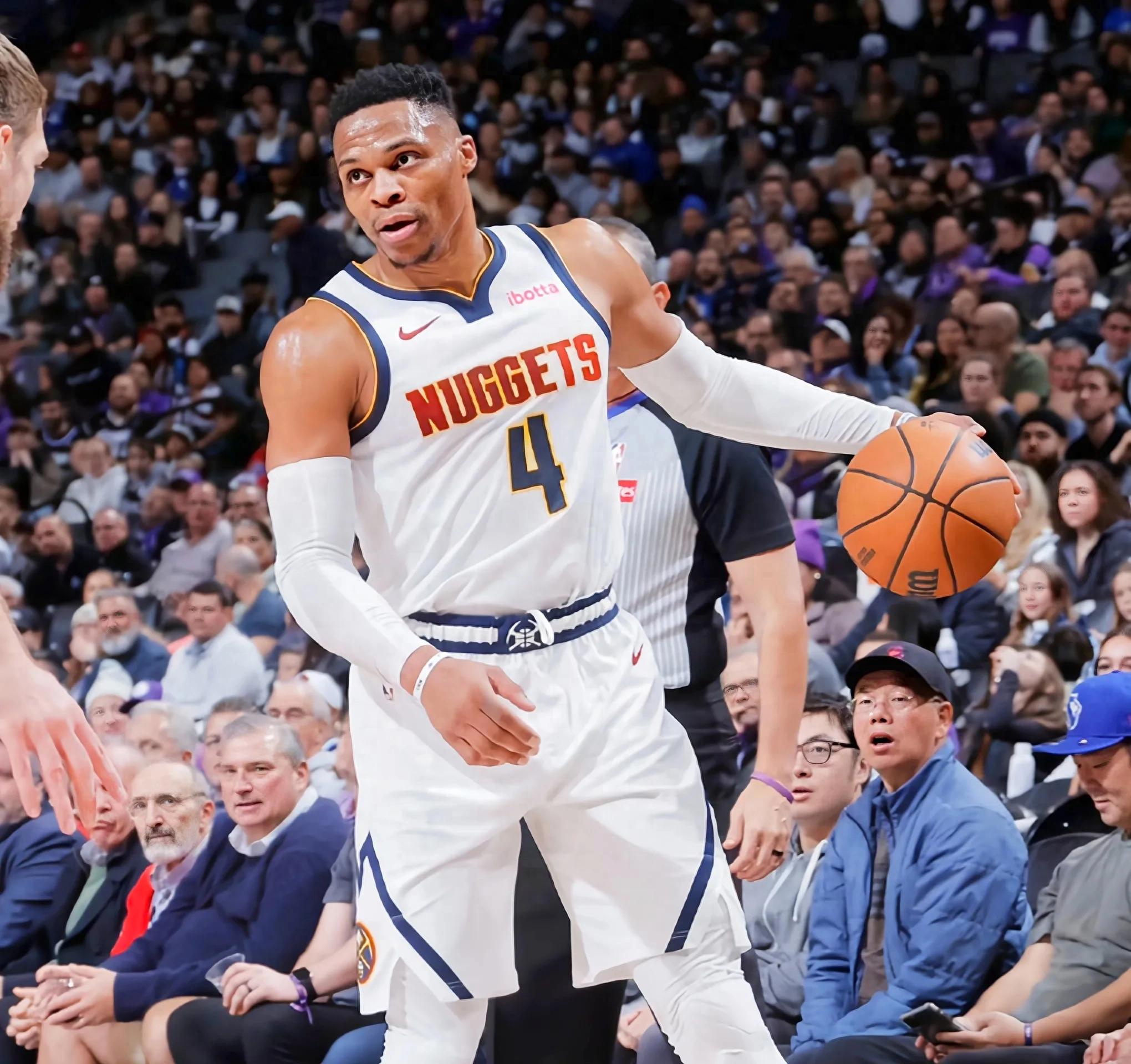 爱游戏官网-马刺队主场失利，主教练表示球员状态有待提高的简单介绍