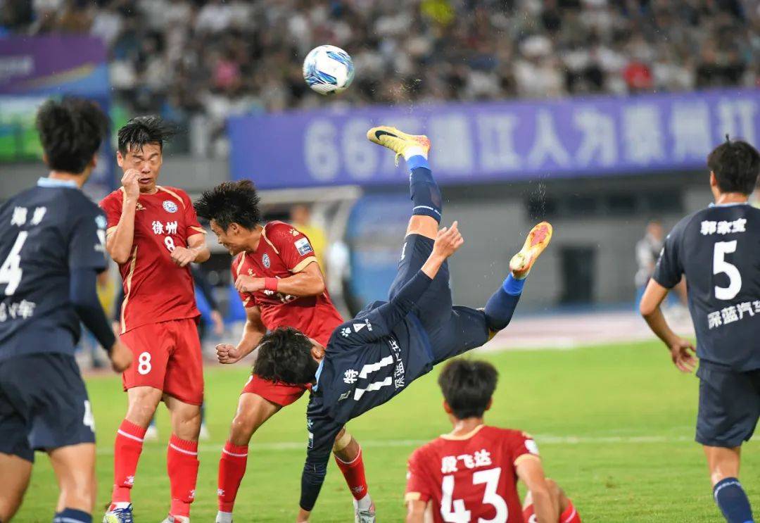 精彩绝伦的比赛中让球迷们尽享视觉盛宴