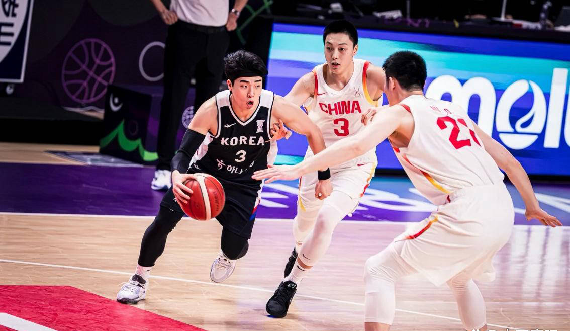 爱游戏体育下载-亚洲篮球锦标赛半决赛战队表现抢眼