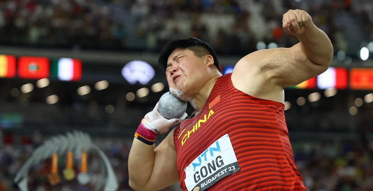 爱游戏体育官网-田径比赛冒尖者层出不穷，谁能称雄的简单介绍