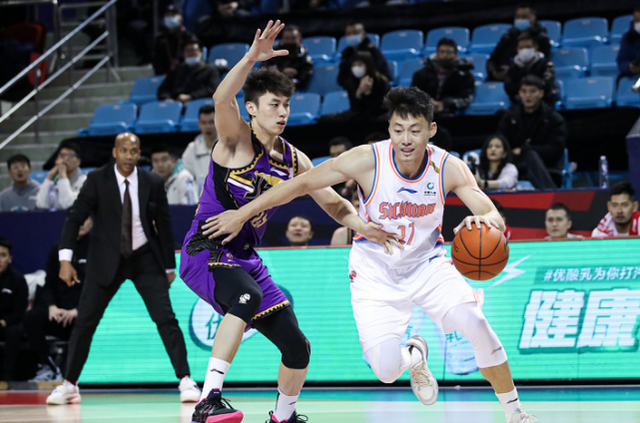 爱游戏网页版入口-陕西队在主场追平比分，险胜四川队