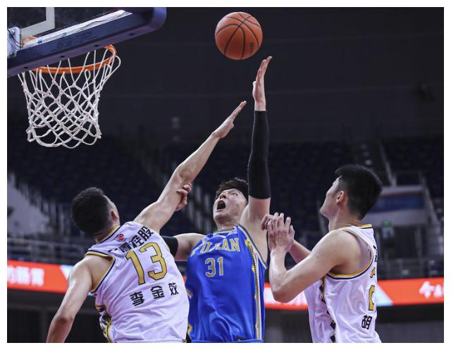 天津队顽强取胜，迈向福建队的挑战