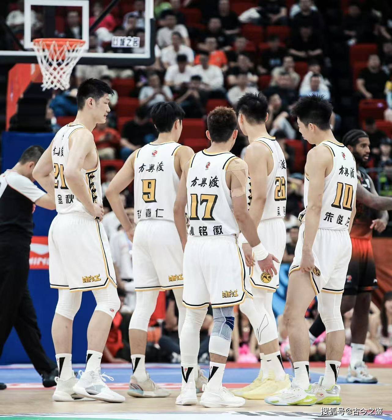 关于21年CBA季后赛赛程出炉，广东队将与辽宁队首轮对决的信息