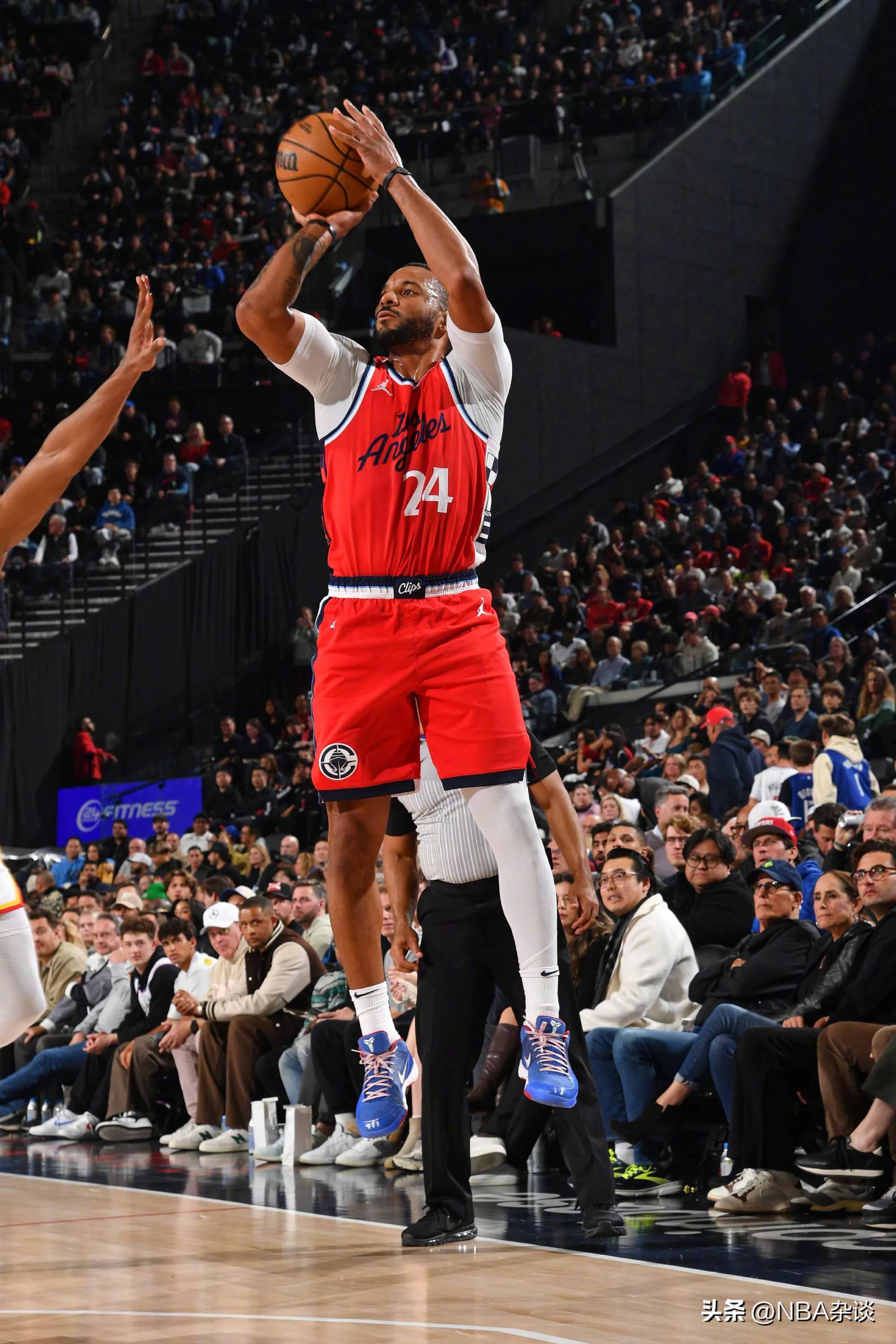 快船大胜老鹰，取得三连胜