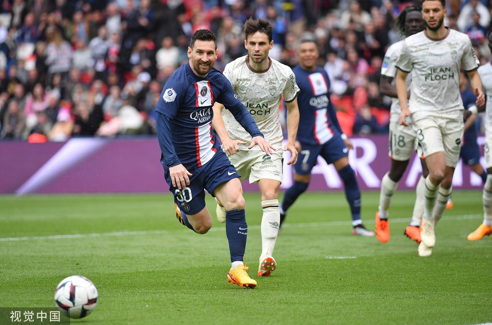 爱游戏官网-激烈较量！欧洲足球豪门硬仗迎来的简单介绍